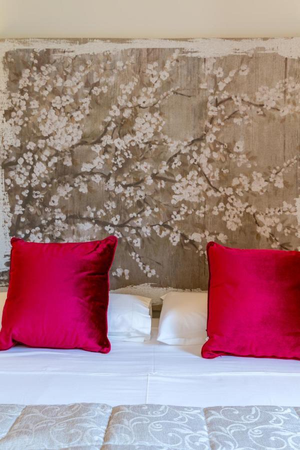 Dona Elvira Suites Cathedral Sevilla Bagian luar foto
