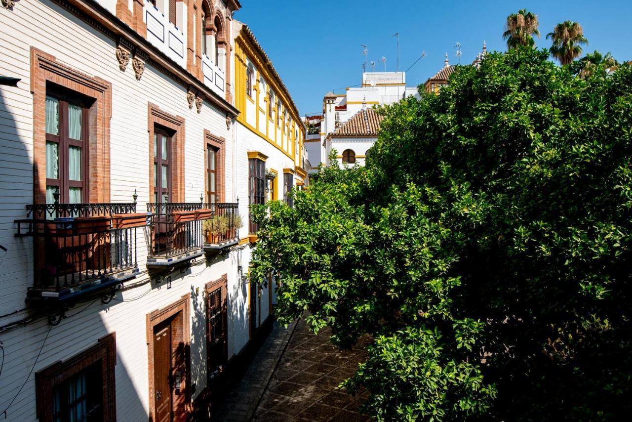 Dona Elvira Suites Cathedral Sevilla Bagian luar foto