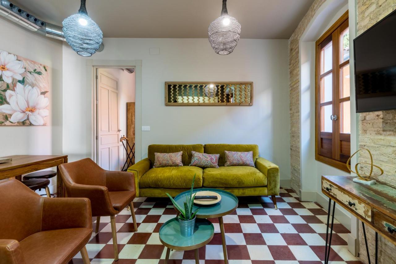 Dona Elvira Suites Cathedral Sevilla Bagian luar foto